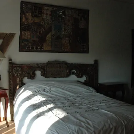 Chateau De Bed & Breakfast Clermont-les-Fermes