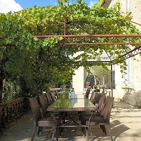 Chateau De Nocleg ze śniadaniem