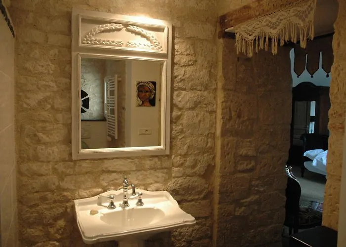 Chateau De Bed & Breakfast Clermont-les-Fermes