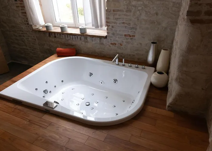 Chateau De Bed & Breakfast 3*